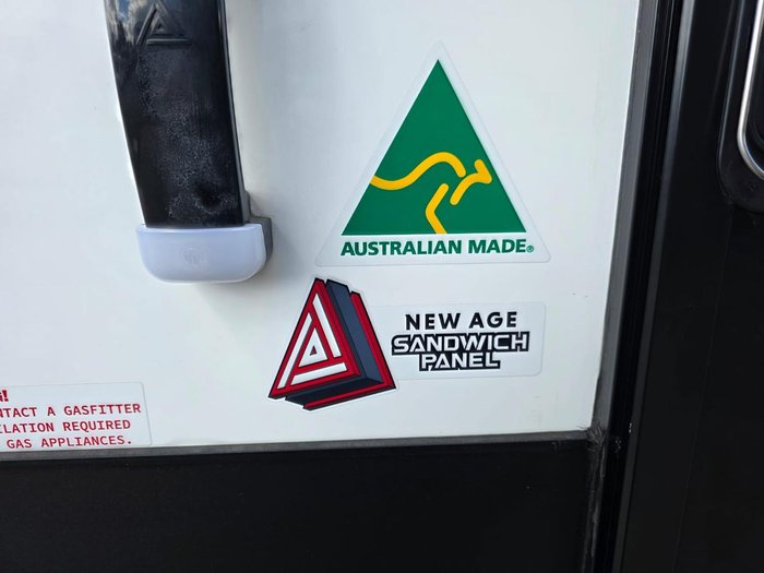 2026 New Age Caravans Manta Ray 18Er