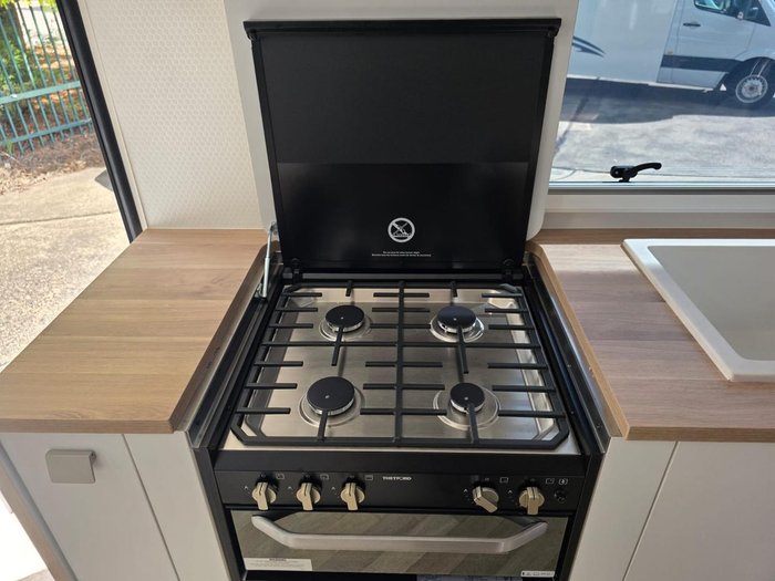 2026 New Age Caravans Manta Ray 18Er