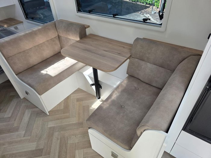 2026 New Age Caravans Manta Ray 18Er