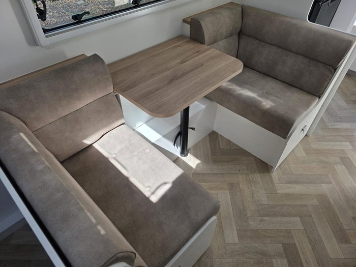 2026 New Age Caravans Manta Ray 18Er