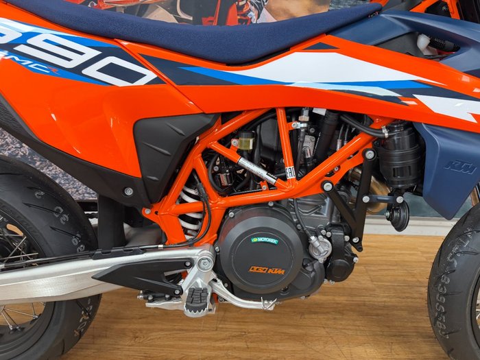 2024 Ktm 690 SMC R ORANGE