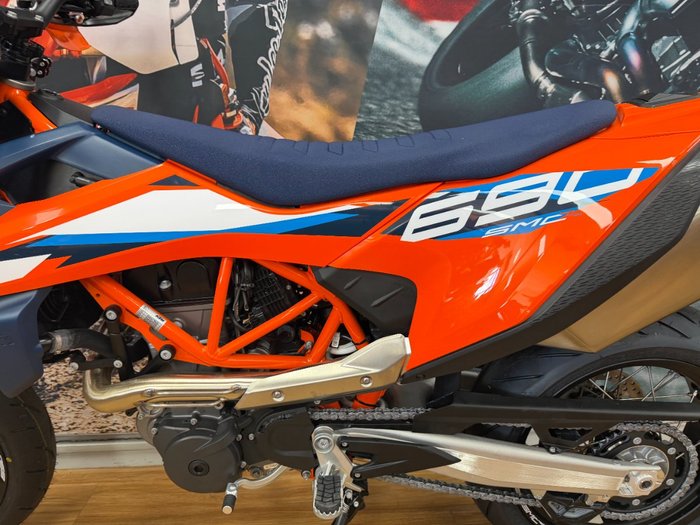 2024 Ktm 690 SMC R ORANGE