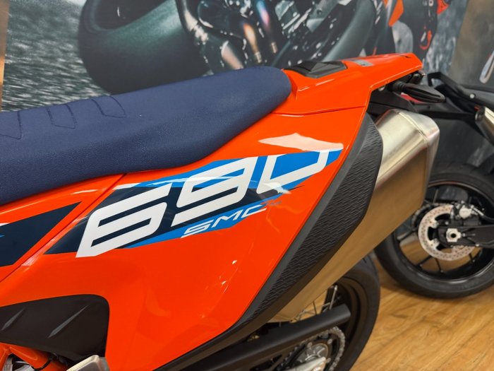 2024 Ktm 690 SMC R ORANGE