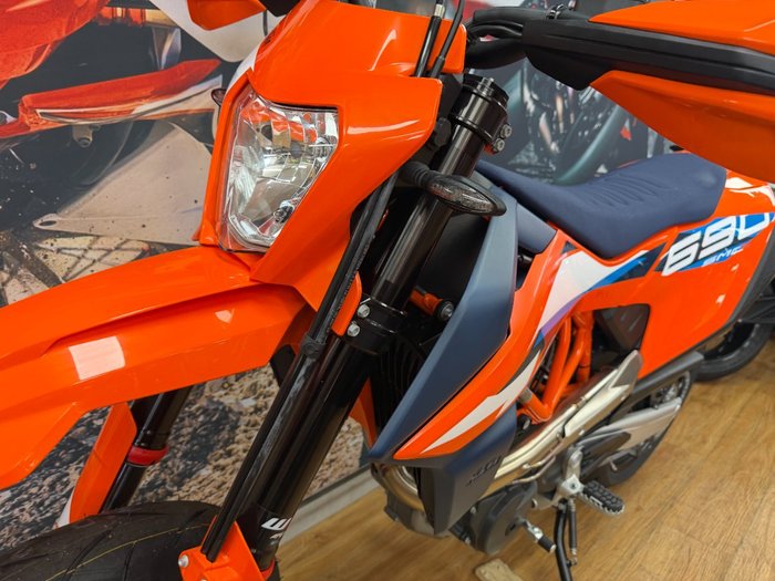2024 Ktm 690 SMC R ORANGE