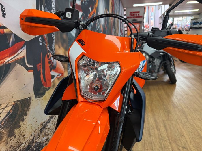 2024 Ktm 690 SMC R ORANGE