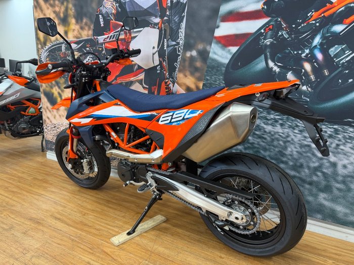 2024 Ktm 690 SMC R ORANGE