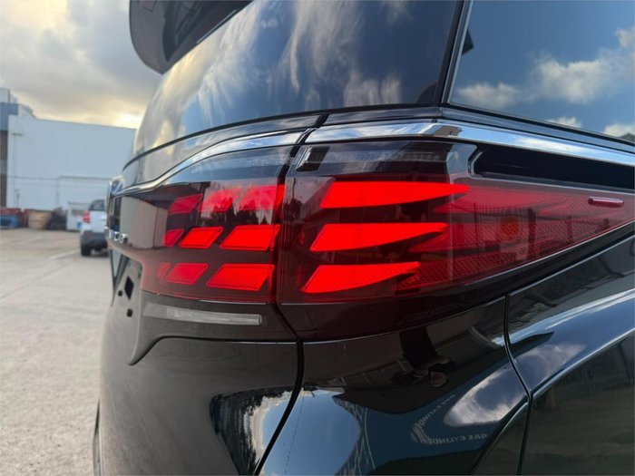 2025 Toyota Alphard Hybrid Z