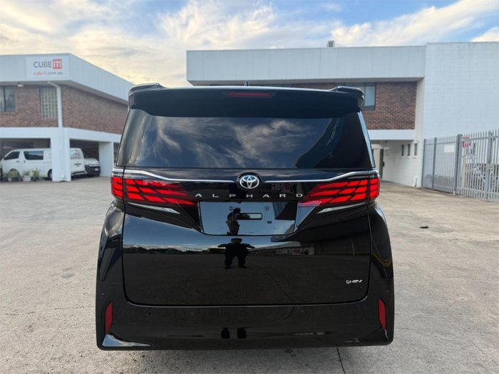 2025 Toyota Alphard Hybrid Z