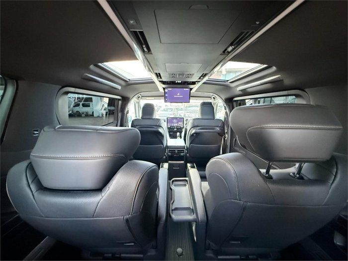 2025 Toyota Alphard Hybrid Z