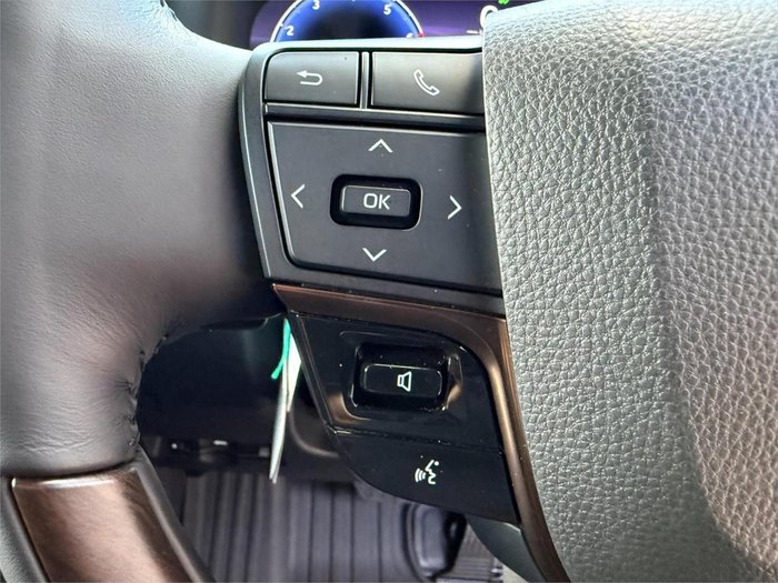 2025 Toyota Alphard Hybrid Z