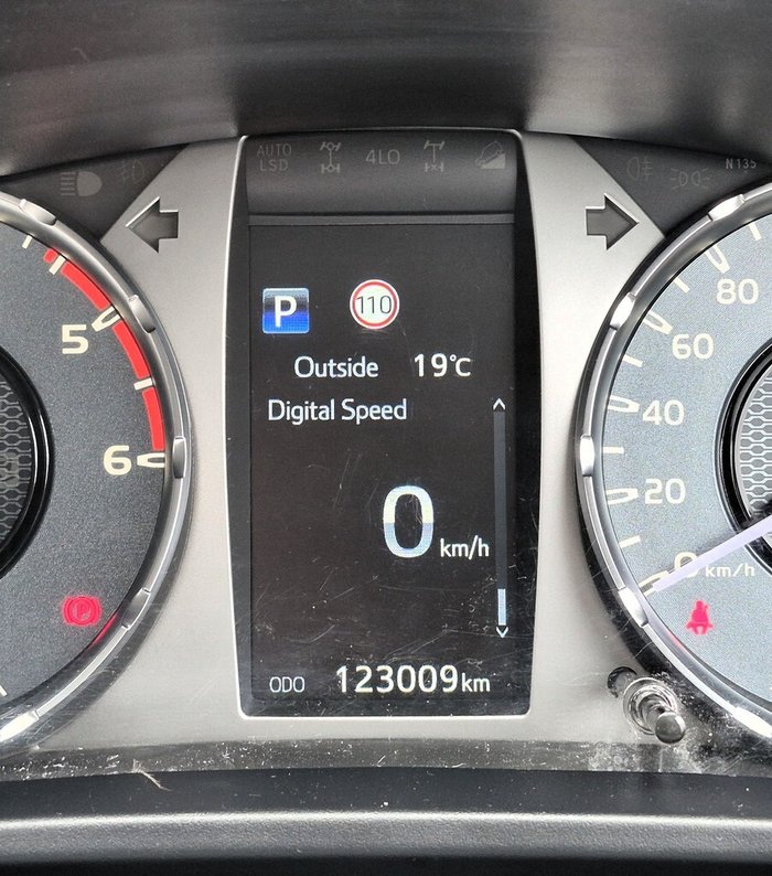 2021 Toyota Hilux SR