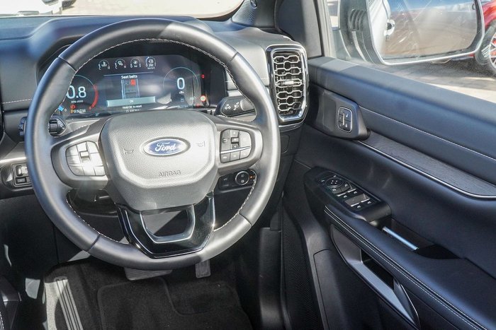 2025 Ford Everest Platinum