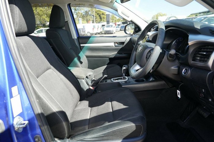 2016 Toyota Hilux SR5