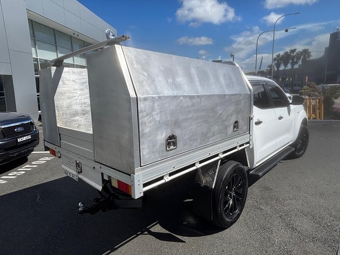 2021 Nissan Navara SL