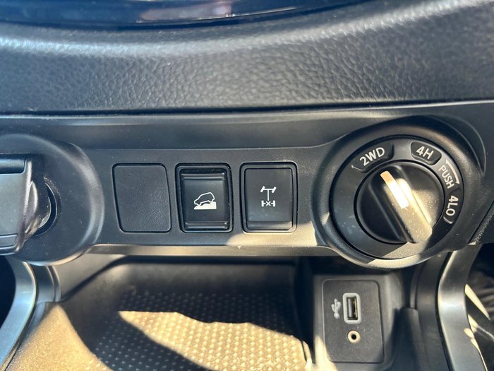 2021 Nissan Navara SL