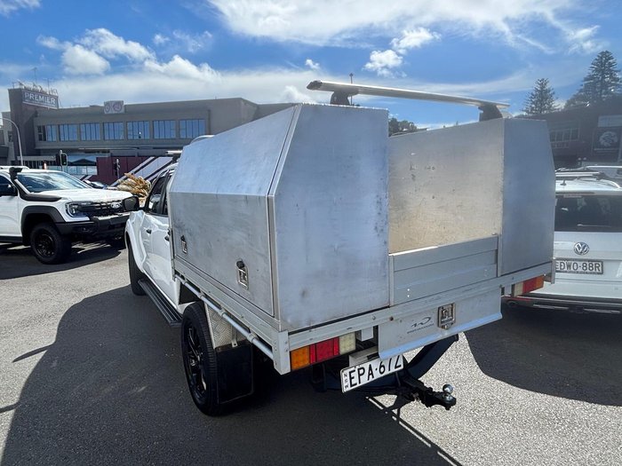 2021 Nissan Navara SL