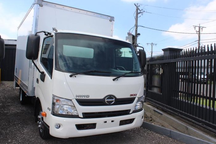 2021 Hino 300 Series 616 WHITE