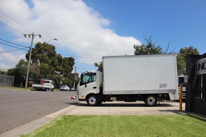 2021 Hino 300 Series 616 WHITE