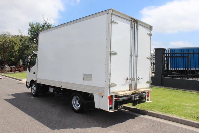 2021 Hino 300 Series 616 WHITE