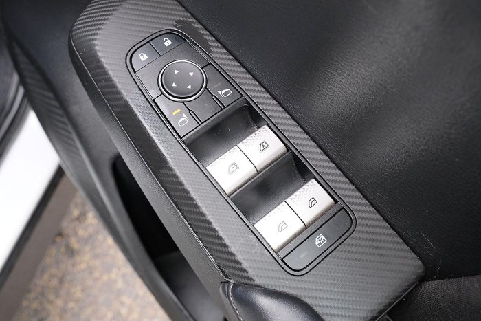 2024 Mitsubishi Outlander ES