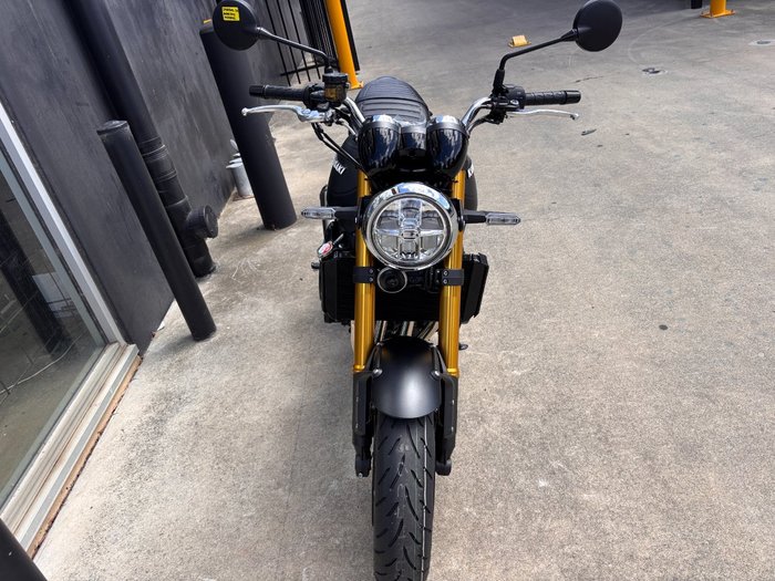 2025 Kawasaki Z900RS SE BLACK