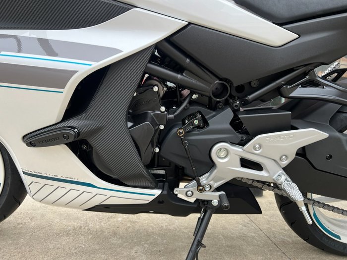 2026 CFMOTO 450 SR ABS NEBULA WHI