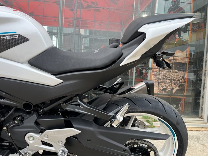 2026 CFMOTO 450 SR ABS NEBULA WHI