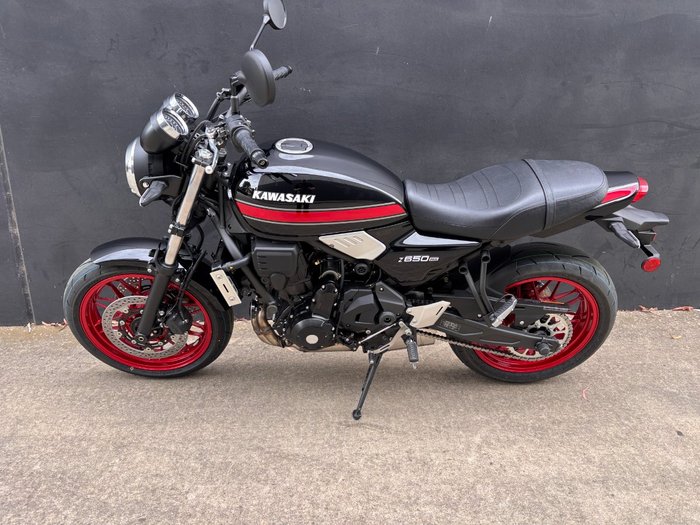 2026 Kawasaki Z650 RS BLACK