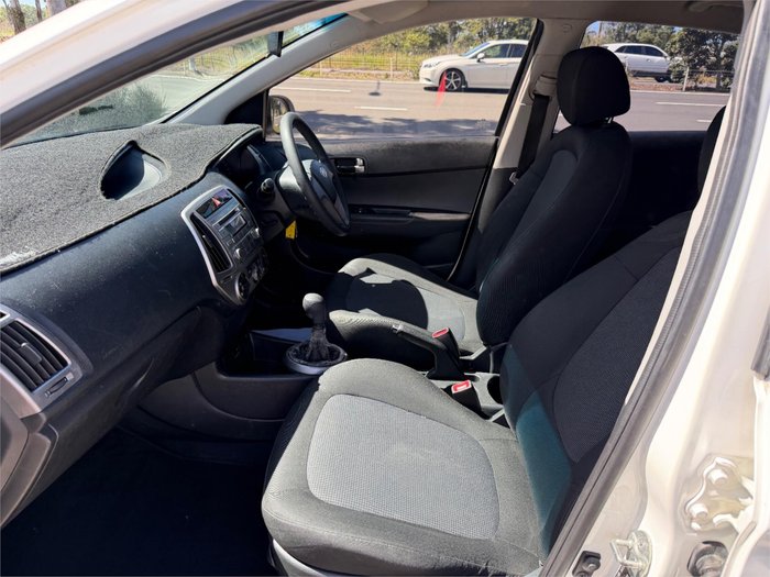 2012 HYUNDAI i20 ACTIVE PB MY12 White