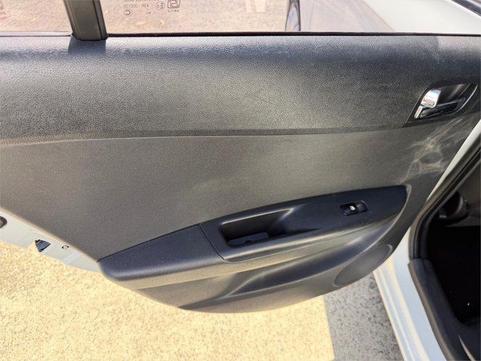 2012 HYUNDAI i20 ACTIVE PB MY12 White