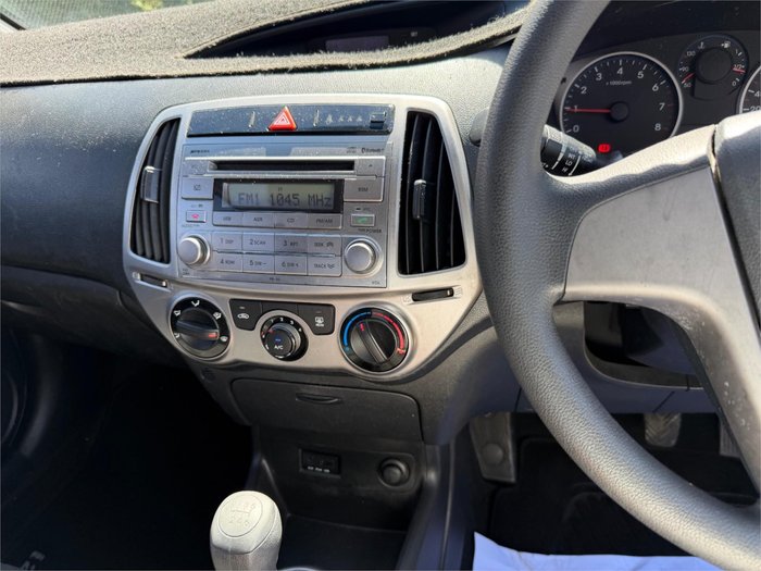 2012 HYUNDAI i20 ACTIVE PB MY12 White