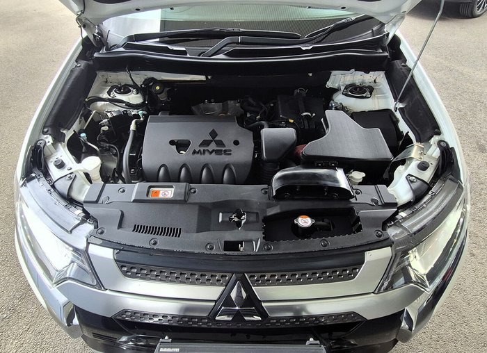 2020 Mitsubishi Outlander ES