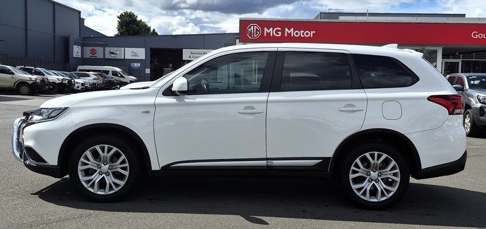 2020 Mitsubishi Outlander ES