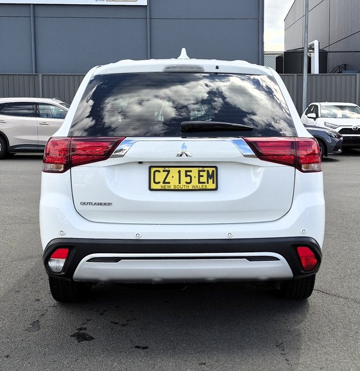 2020 Mitsubishi Outlander ES