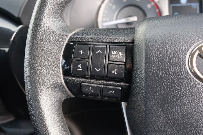 2024 Toyota Hilux SR 48V
