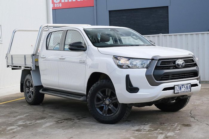 2024 Toyota Hilux SR 48V