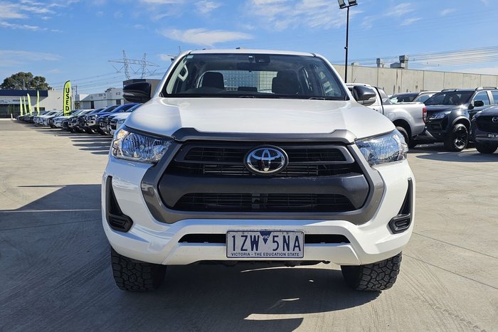 2024 Toyota Hilux SR 48V