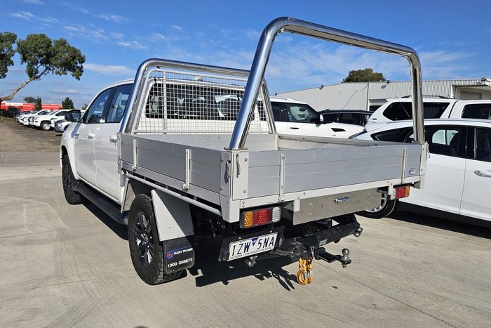2024 Toyota Hilux SR 48V