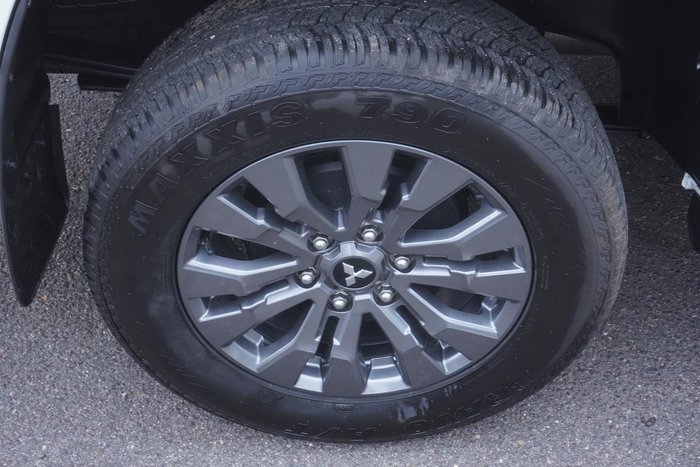 2025 Mitsubishi Triton GLS