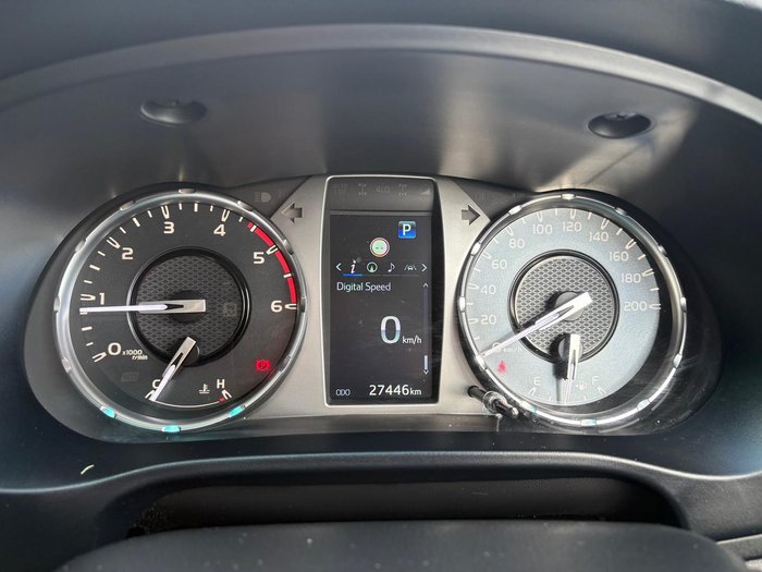 2023 Toyota Hilux SR5