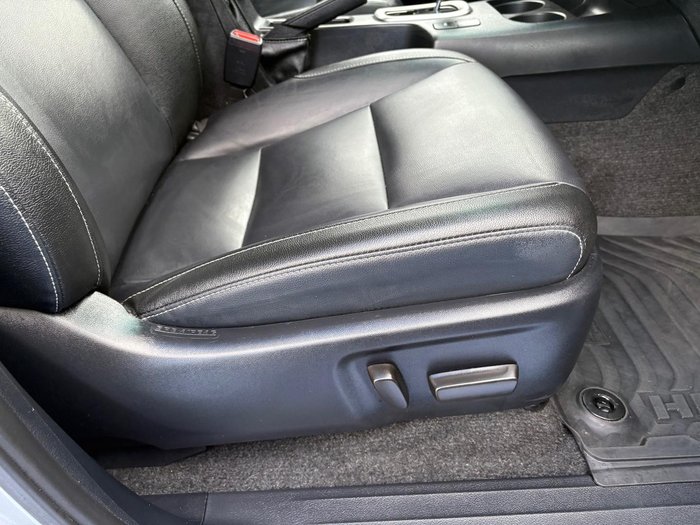 2023 Toyota Hilux SR5