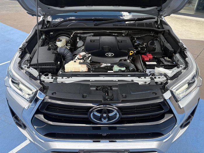 2023 Toyota Hilux SR5