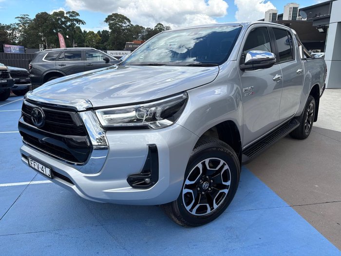 2023 Toyota Hilux SR5