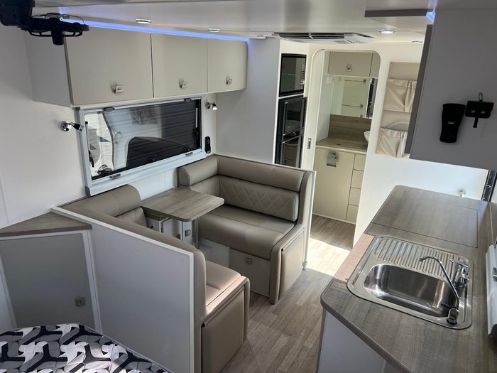 2023 Design RV Forerunner Van 1-1, 18'8''