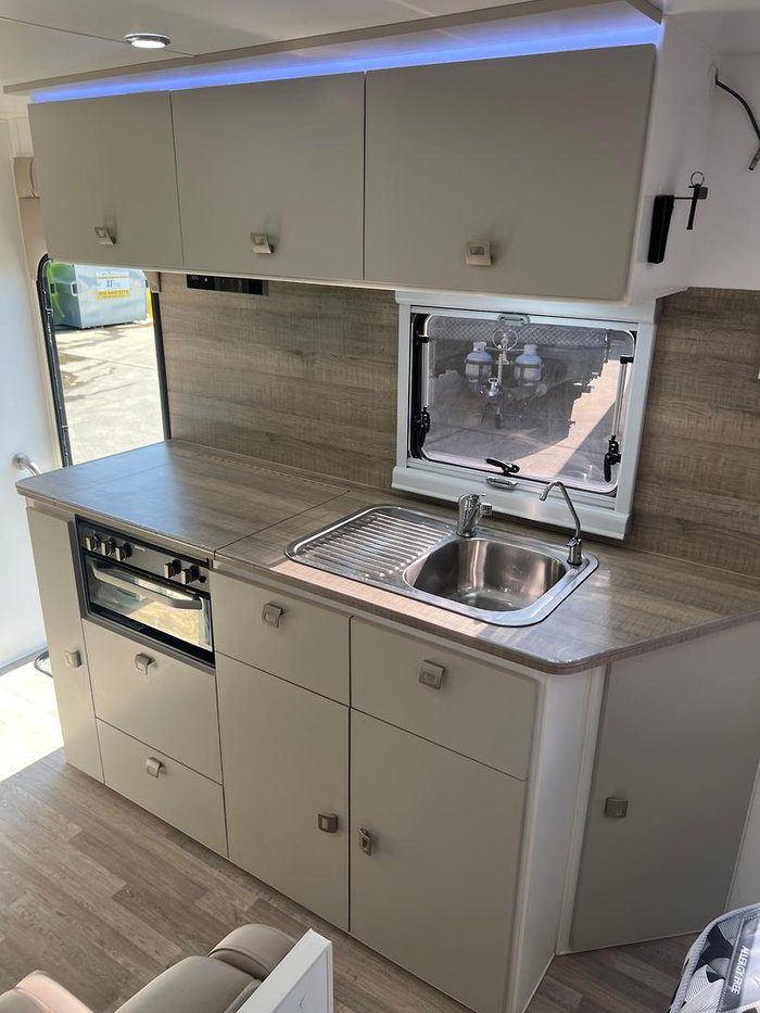 2023 Design RV Forerunner Van 1-1, 18'8''