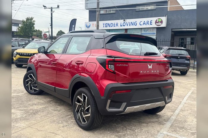 2025 Mahindra XUV3XO AX7L