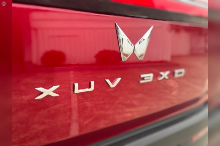 2025 Mahindra XUV3XO AX7L