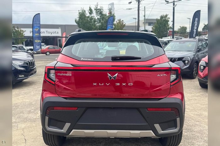 2025 Mahindra XUV3XO AX7L