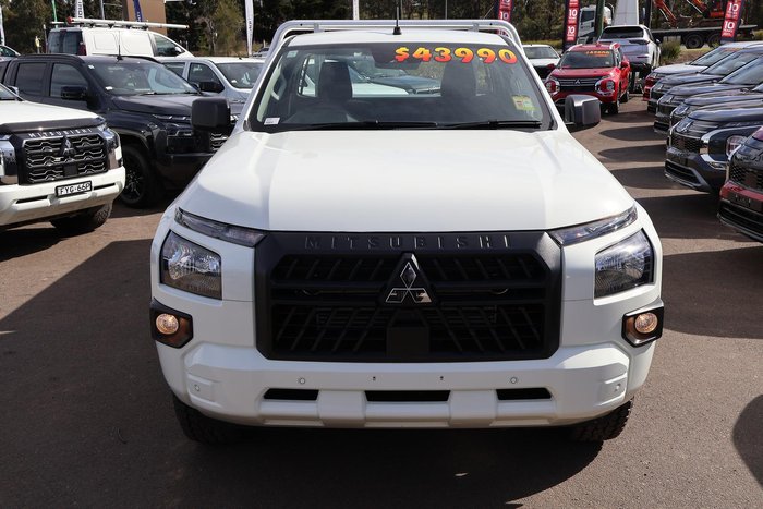 2025 Mitsubishi Triton GLX
