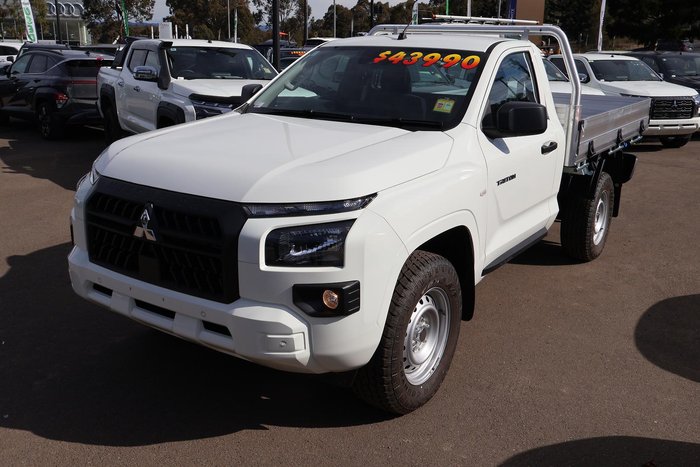 2025 Mitsubishi Triton GLX